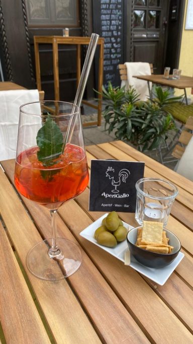 Spritz mit Snacks